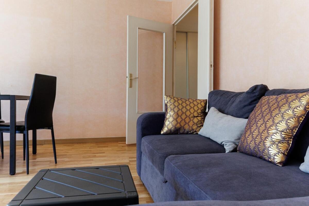 Apartament Comfortable Close To And Center